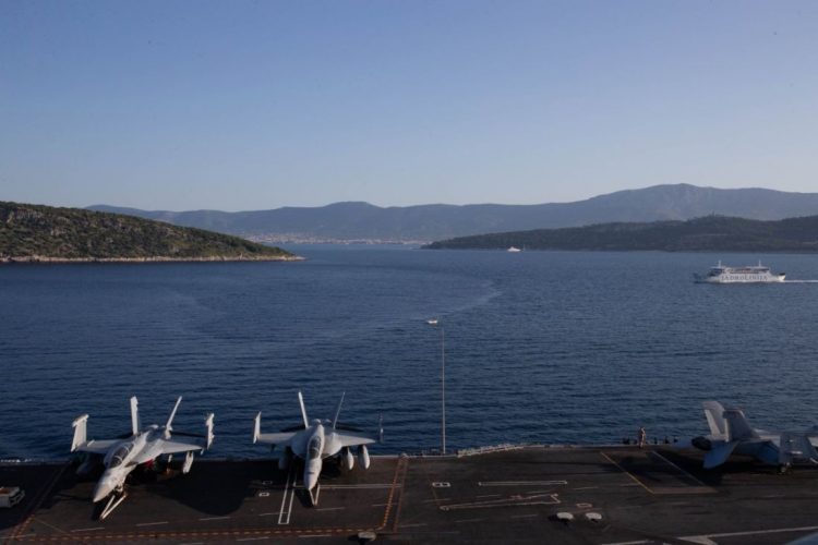 Demonstrim i fuqisë së NATO apo…./ Aeroplanmbajtësja amerikane në Mesdhe, çfarë shkruan media gjermane