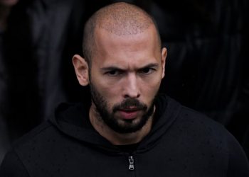 Gjykata rumune ia zgjat arrestin shtëpiak Andrew Tates