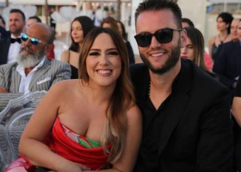 “Mirë se vjen…”/ Arbana jep lajmin e lumtur për fansat e saj