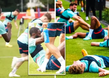 Nuk bëhet shaka te Brentford, Frank “torturon” lojtarët e tij në fazën parasezonale