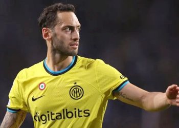 Calhanoglu rinovon me Interin, edhe tre sezone në mbrojtje të ngjyrave zikaltër