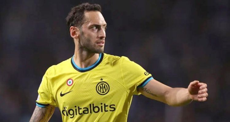 Calhanoglu rinovon me Interin, edhe tre sezone në mbrojtje të ngjyrave zikaltër