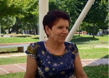 Martoi 60 çifte, por nuk ‘ia qëlloi’ me djalin e saj