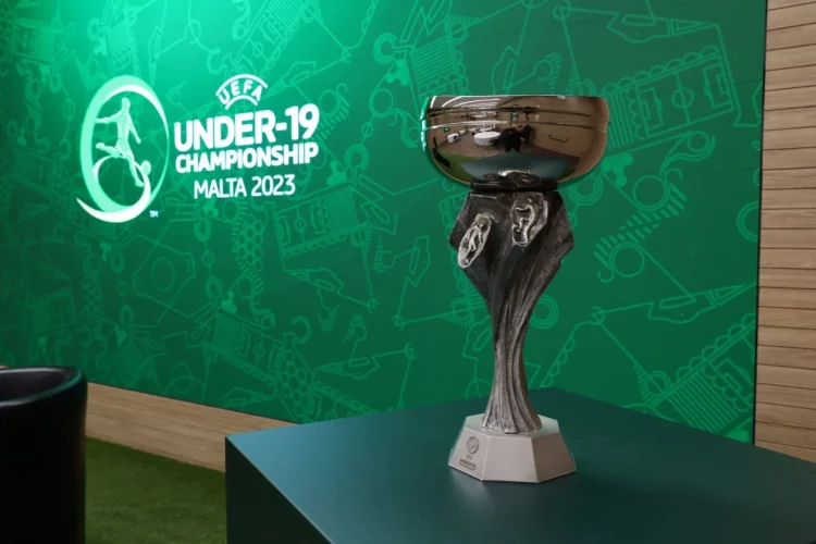 EURO U19/ Greqia ka ardhur “për turizëm”, degjenerohet keq nga Spanja