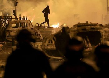 Tensionet në Francë, Macron paralajmëron kryebashkiakët: Jini vigjilentë