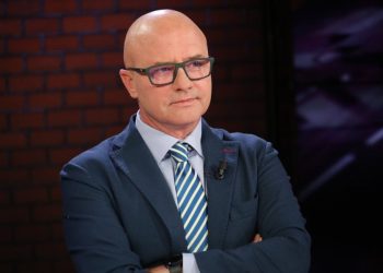 ‘Ave Pontius Pilate’! Tani shko laj duart…