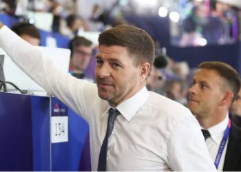 Steven Gerrad pranon ofertën e klubit saudit