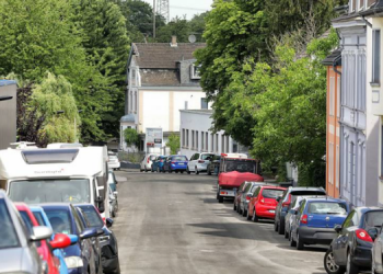 Policët arrestojnë çiftin shqiptar, nuk i besojnë syve kur shohin…