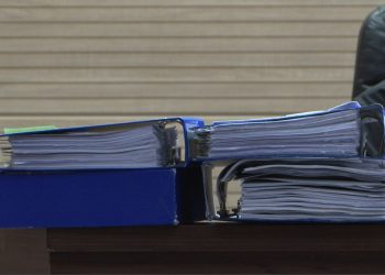 Aktakuzë në mungesë ndaj një personi për krime ndaj popullsisë civile