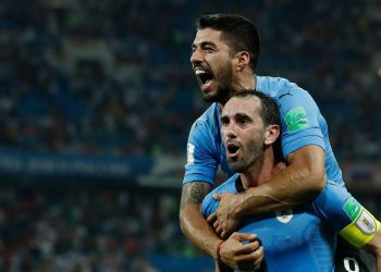 Legjenda e Uruguait njofton tërheqjen nga futbolli profesionist