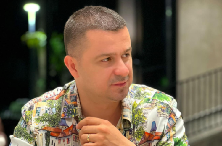 “Shpreh mjerimin e VV-së”/ Artisti komenton dhunën në Kuvend