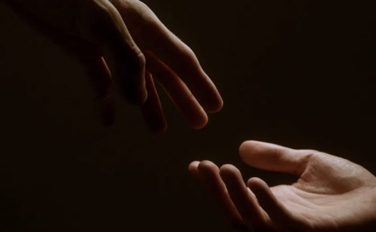 Kuron bimët, organizon fundjava dhe më shumë: Njihuni me… “AI”