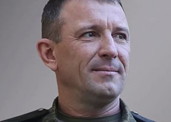 Gjenerali rus thotë se u shkarkua pasi akuzoi liderët e ushtrisë se tradhtuan trupat në Ukrainë