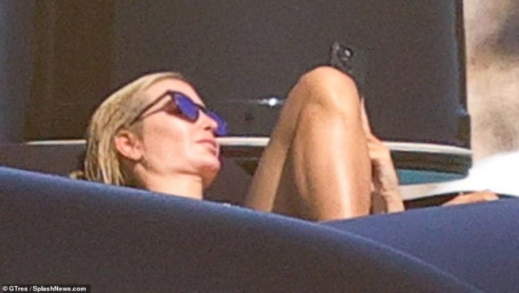 Ivanka po kënaqet në Shqipëri, dalin pamjet nga Karaburuni