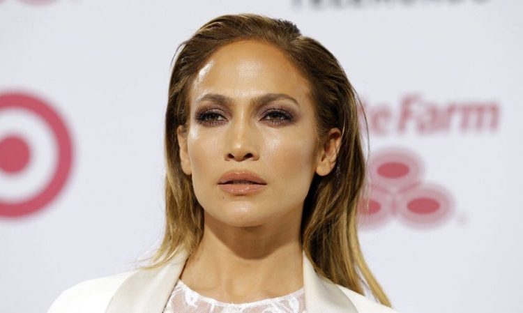 “F*ck you, bye”/ JLo shpërthen ndaj paparacëve