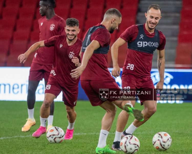 Me mendjen në Hungari, Partizani përgatitet për BATE-n