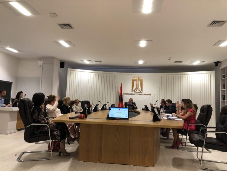 ‘Kunati i shokut Xhemal’: KLP finalizon transferimin e motrës së Felajt në Tiranë