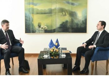 Kurti pas takimit me Lajçak: Masat ndëshkuese të BE ndaj Kosovës të padrejta, e bëjnë dialogun asimetrik