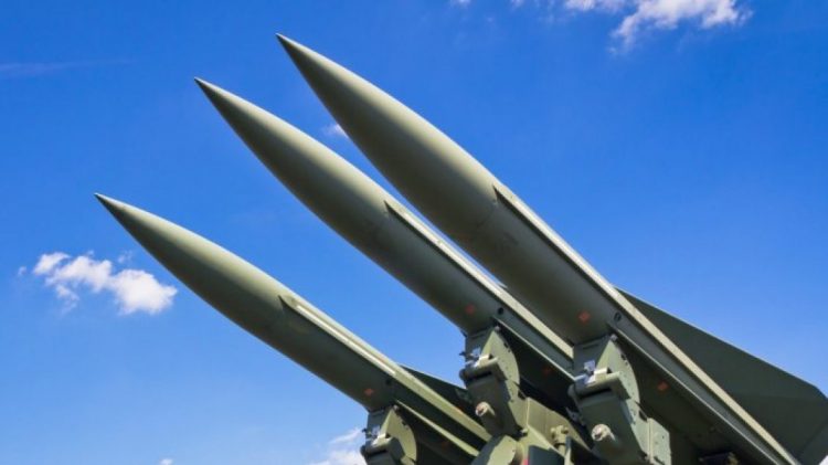 Raketat e lëshuara nga Libani provokojnë luftime në kufirin me Izraelin