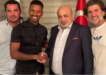 Kampioni i Europës i bashkohet klubit turk