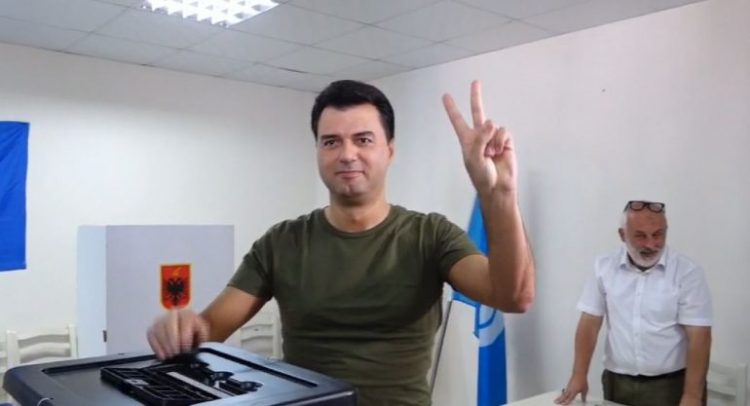 Basha: Rinisimin ringritjen e PD, demokratët po votojnë masivisht