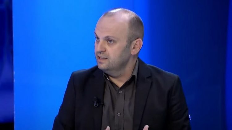 Mushkolaj: BE dhe SHBA duan ta largojnë Vuçiçin nga rusët