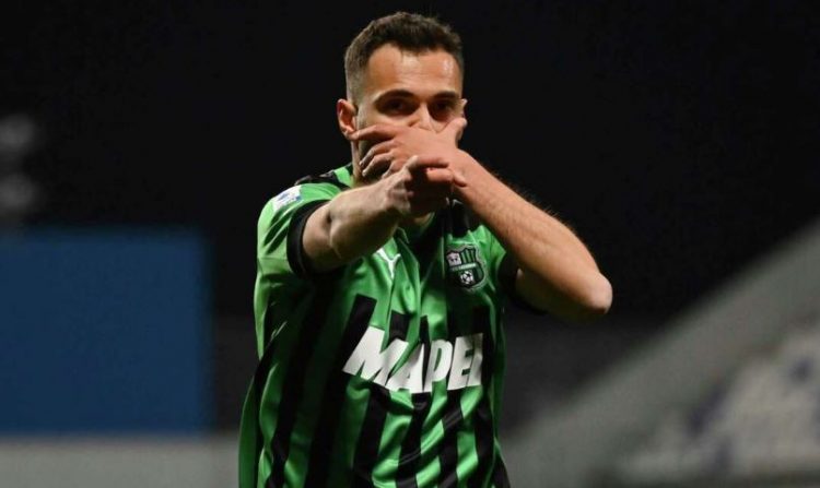 Bajrami shënon tripletën në fitoren e thellë të Sassuolos