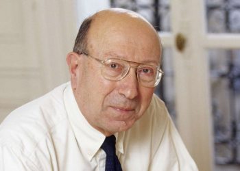 Cabanes i dhuron bibliotekën e tij vendit tonë