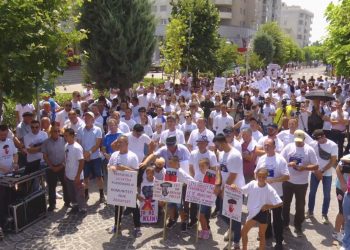 Protestë në Klinë kundër ndërtimit të fabrikës së çimentos