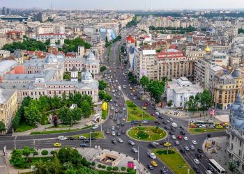 Dyshime për abuzime me pacientët, autoritetet bastisin disa azile pleqsh