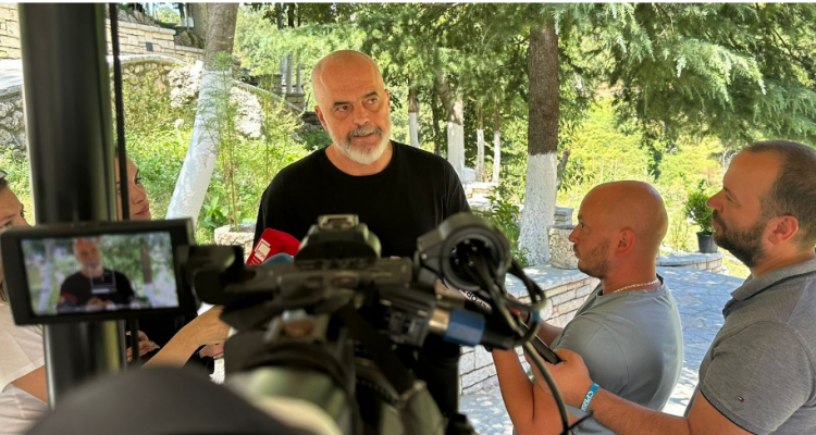 Zjarrvëniet, Rama: Prokurorët kanë marrë vendime kriminale