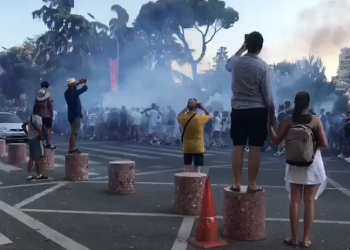 Në prag të ndeshjes kundër Dinamos, atmosferë e zjarrtë në Tiranë (VIDEO)