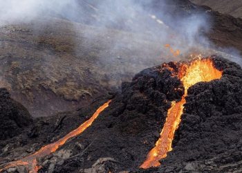 Rejkjaviku rrezikohet nga shpërthimi i vullkanit Fagrandalsfjatl