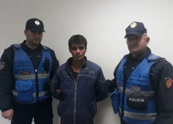 Vrau 8-vjeçarin në Fier, burg përjetë për Klodian Çalamënin