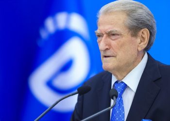 Berisha: Rama flaku Gjiknurin, e këshilloi të arratiset si Ahmetaj