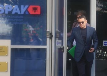 Ahmetaj i ‘përshëndet’ nga Londra, policia e kërkon në Tiranë