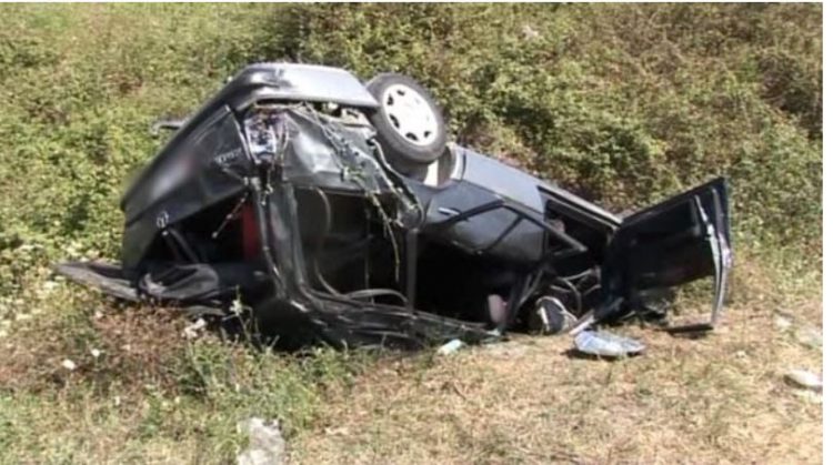 E rëndë! Makina bie në humnerë në Dukagjin, 1 person në gjendje të rëndë (Emri)