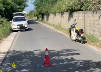 Aksident në Lezhë, motori përplas dy këmbësorët
