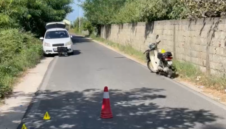 Aksident në Lezhë, motori përplas dy këmbësorët