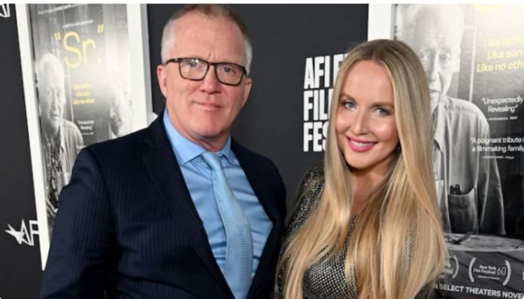 Aktori i njohur bëhet baba për herë të parë në moshën 55-vjeçare