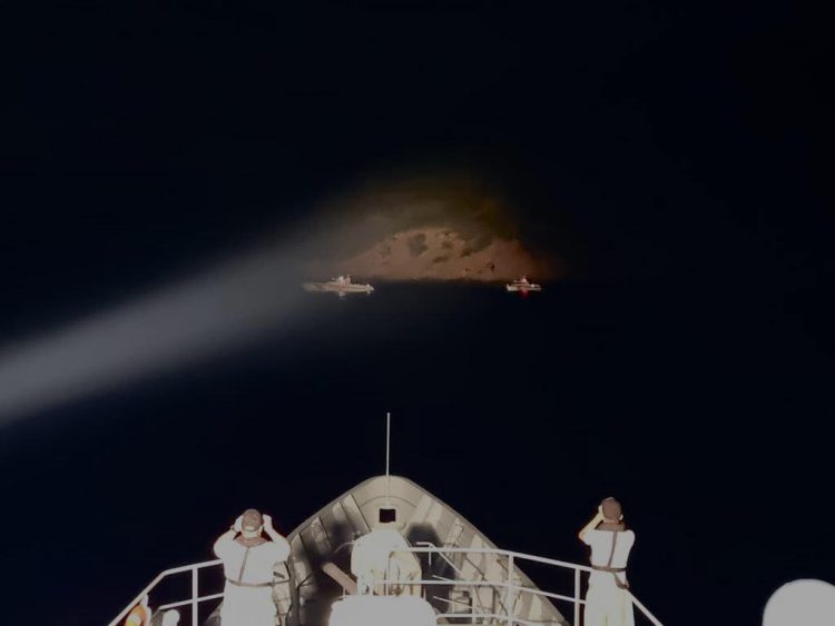 Ushtarakët shqiptarë shpëtojnë 52 emigrantë në brigjet turke