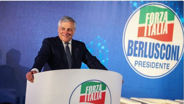Tajani zgjidhet në krye të partisë së Berluskonit “Forza Italia”
