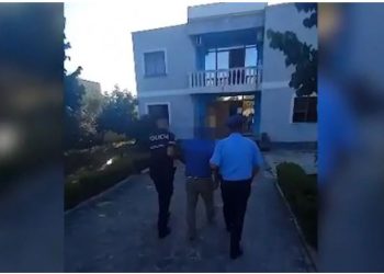 Identifikohen zjarrvënësit, një në pranga dhe dy nën hetim