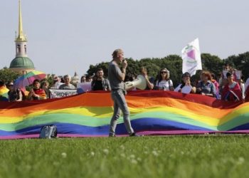 Rusia miraton projektligjin që ndalon ndryshimin e gjinisë