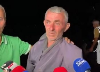 Me lotëve babai rrëfen për djalin që iu mbyt në liqen: U futa në ujë