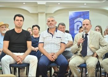 “Duhet ballafaqim jo teatër”, Gjergj Hani i pakënaqur për garën që po zhvillon me Bashën