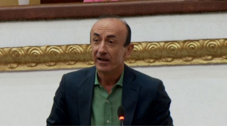 Shpërthen Sula: Ka ngelur vetëm të heqim pantallonat në sallë