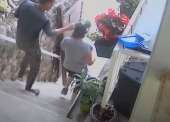 Rreh gruan me kabllo, tenton t’i djegë edhe organin gjenital