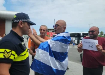 Dinamo-Tirana, dueli nis… që në aeroport