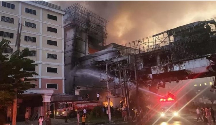 Zjarri shkrumbon diskotekën, vdesin 6 të rinj